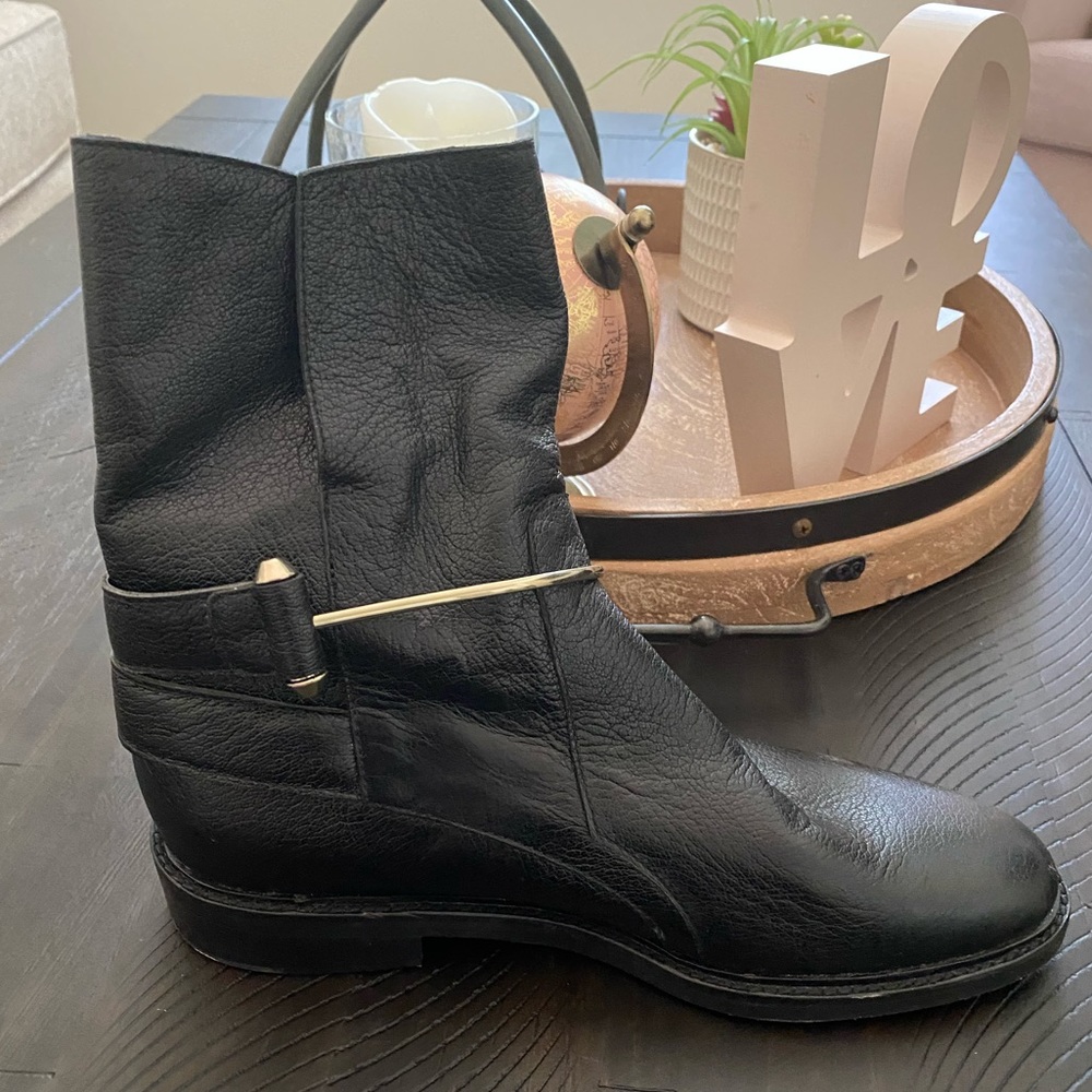 Balenciaga Original Short Boots - Picture 8 of 11